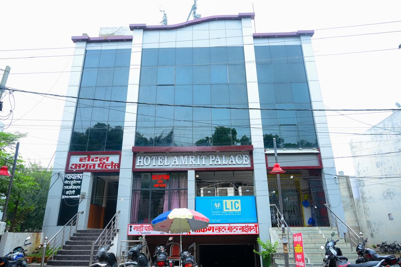 Hotel Amrit Palace Interior